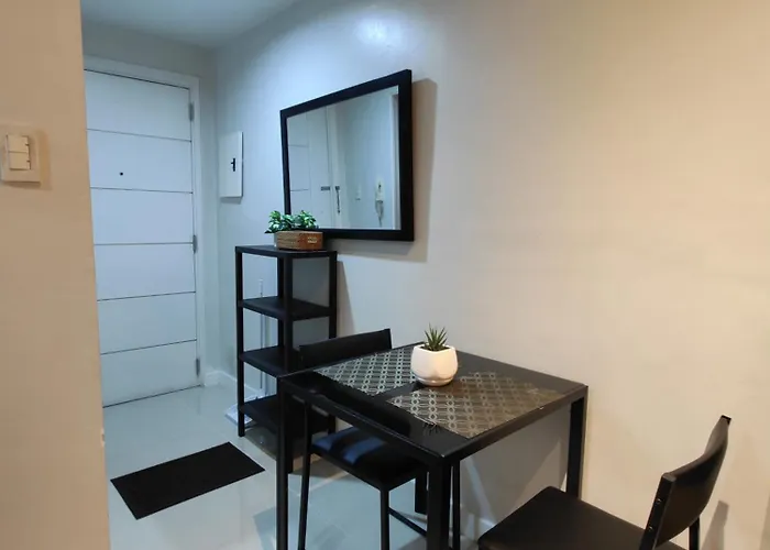 Lowest Rate In Makati With Fast Wifi And View Aparthotel *