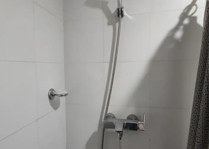 Lowest Rate In Makati With Fast Wifi And View