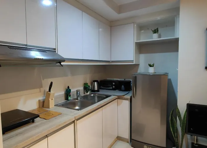 Lowest Rate In Makati With Fast Wifi And View Aparthotel *